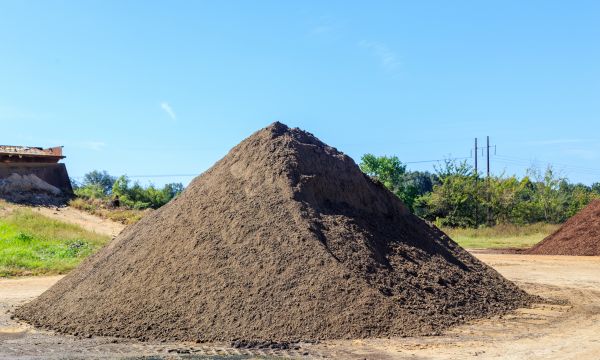 Black Dirt Delivery in Bloomfield Hills
