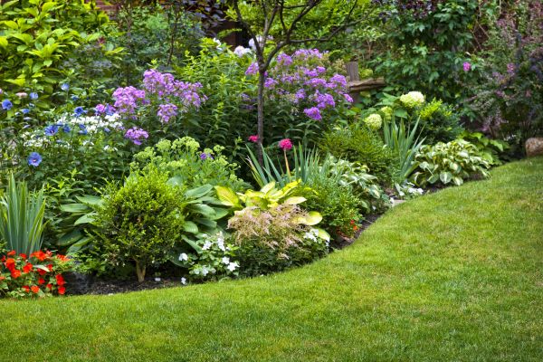 Flower Bed Service in Bloomfield Hills