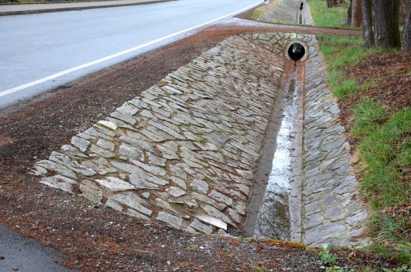 Ditch Landscaping in Bloomfield Hills