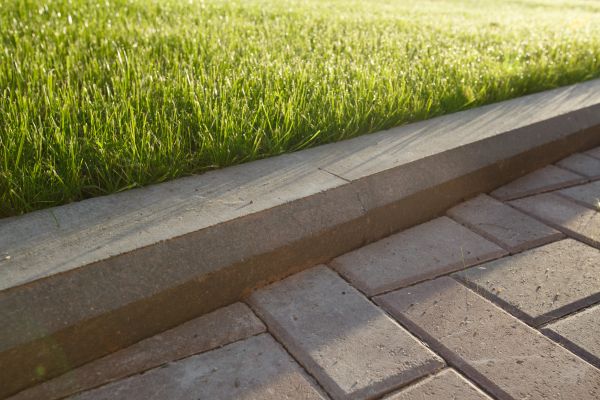 Lawn Edging Replacement in Bloomfield Hills