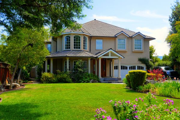 Large Yard Landscaping in Bloomfield Hills